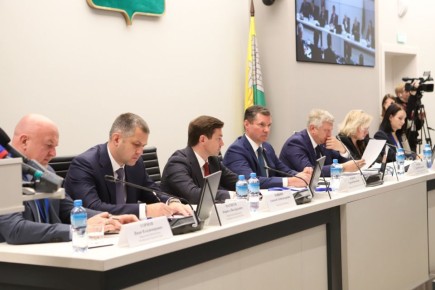 Сегодня в Челябинске состоялась встреча руководителей представительных органов муниципальных образований Уральского, Южного, Приволжского и Дальневосточного федеральных округов